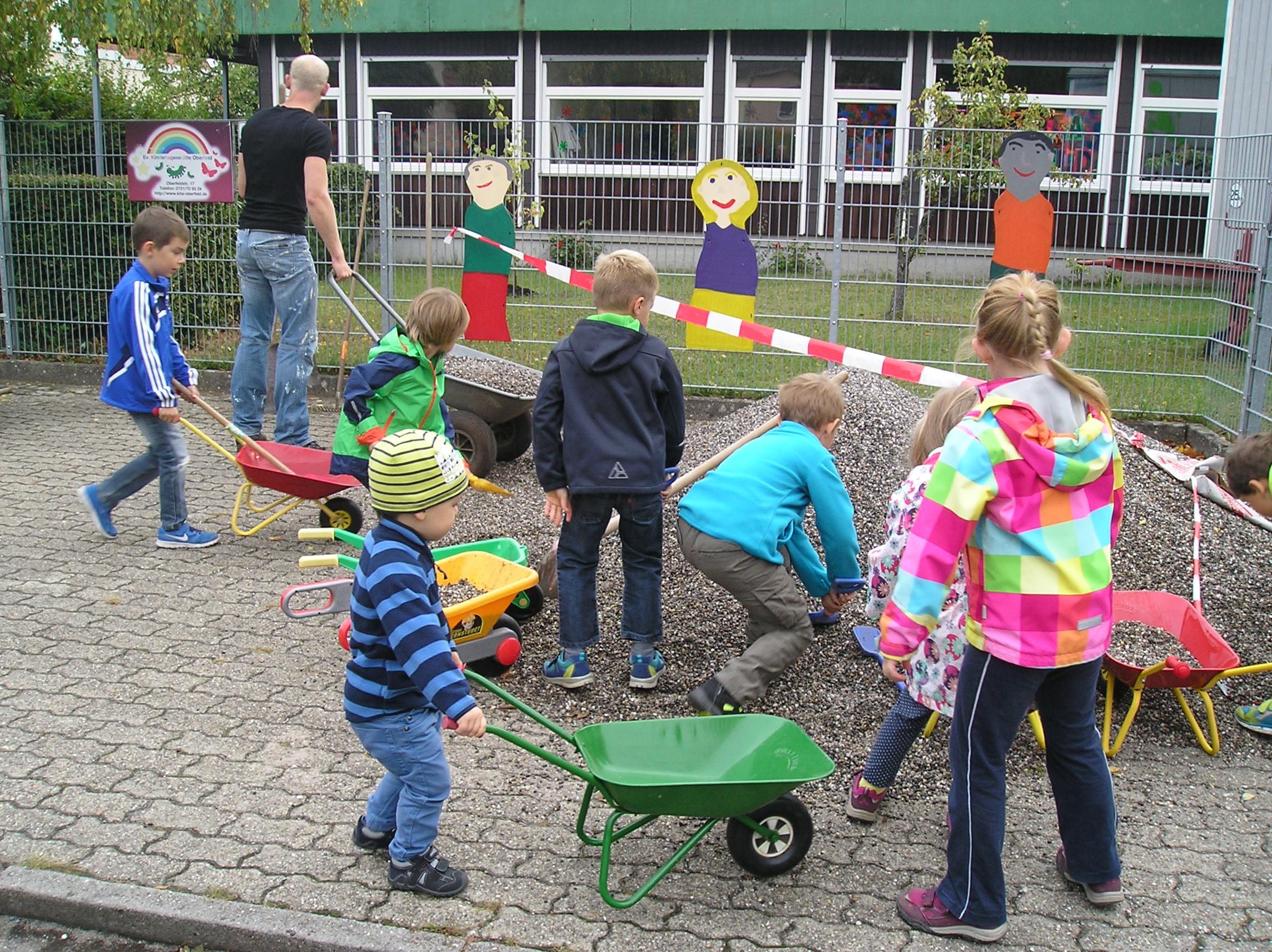 Elternarbeit (-freude) / Kinderfreude (-arbeit)