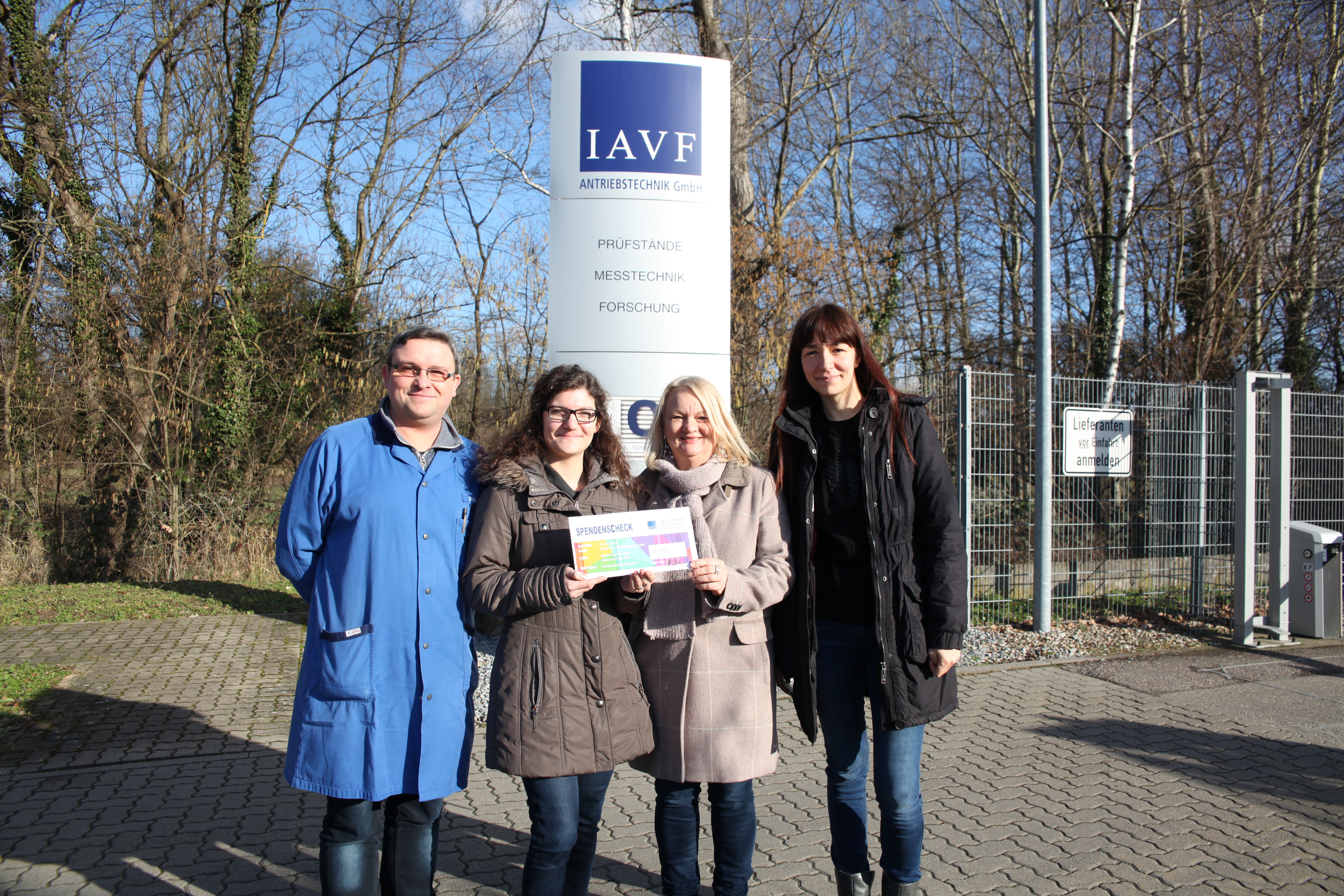 Spendenübergabe IAVF an Kita Oberfeld